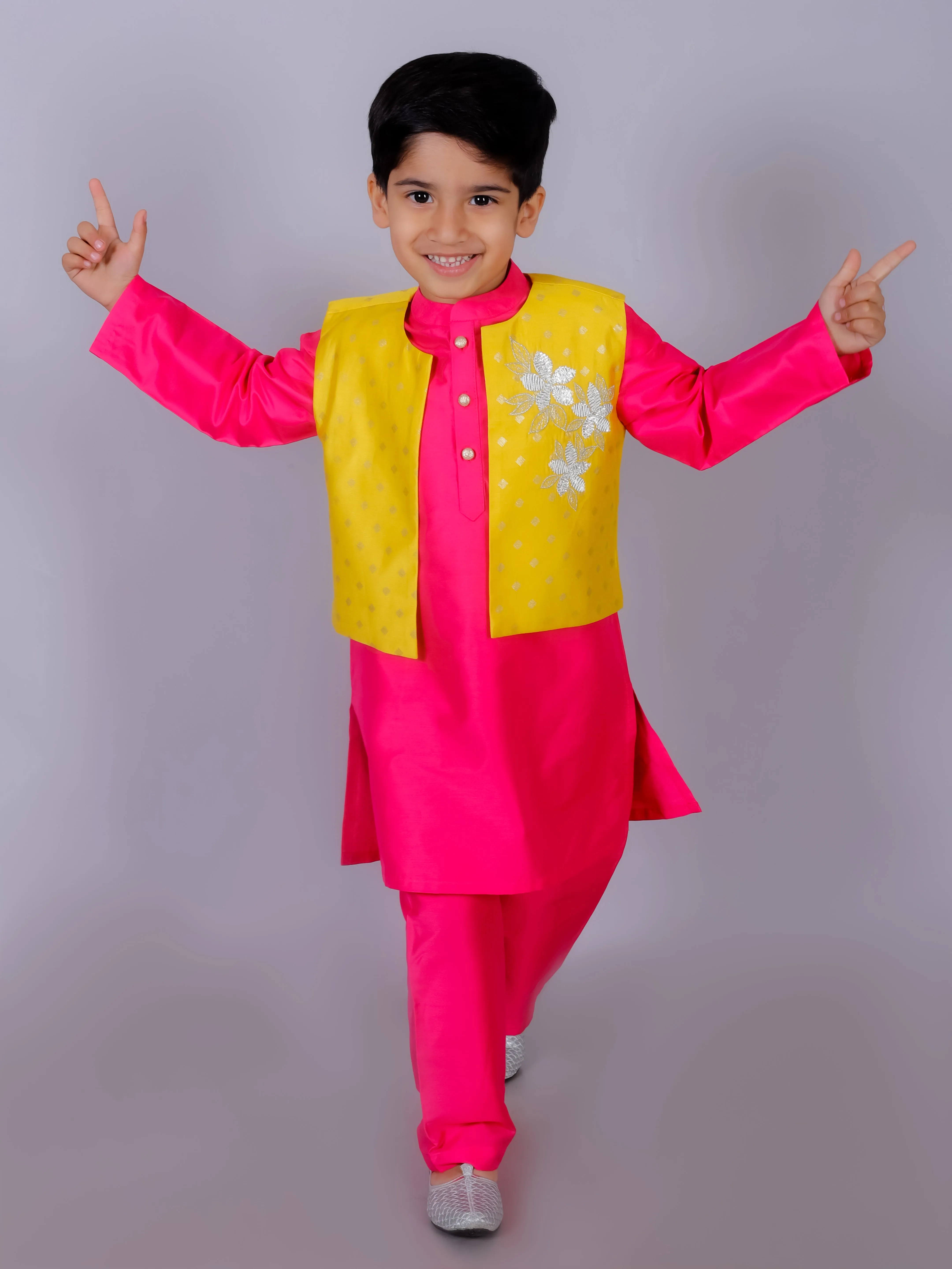 Boy's Ethnic Pink Kurta With Pant And Jacket Set - Lil Drama