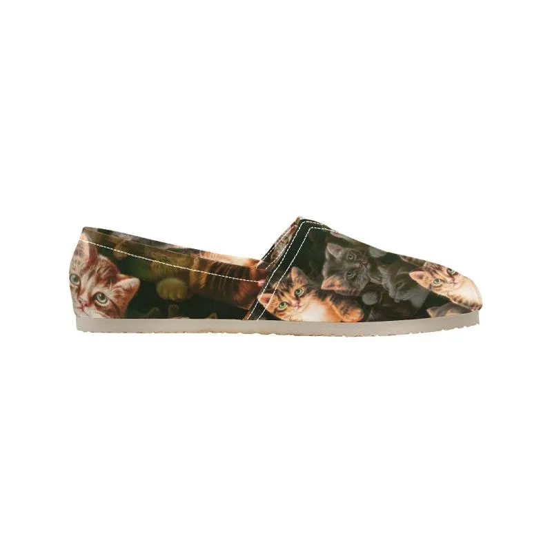 Cute Cats Women's Canvas Slip-On Shoes