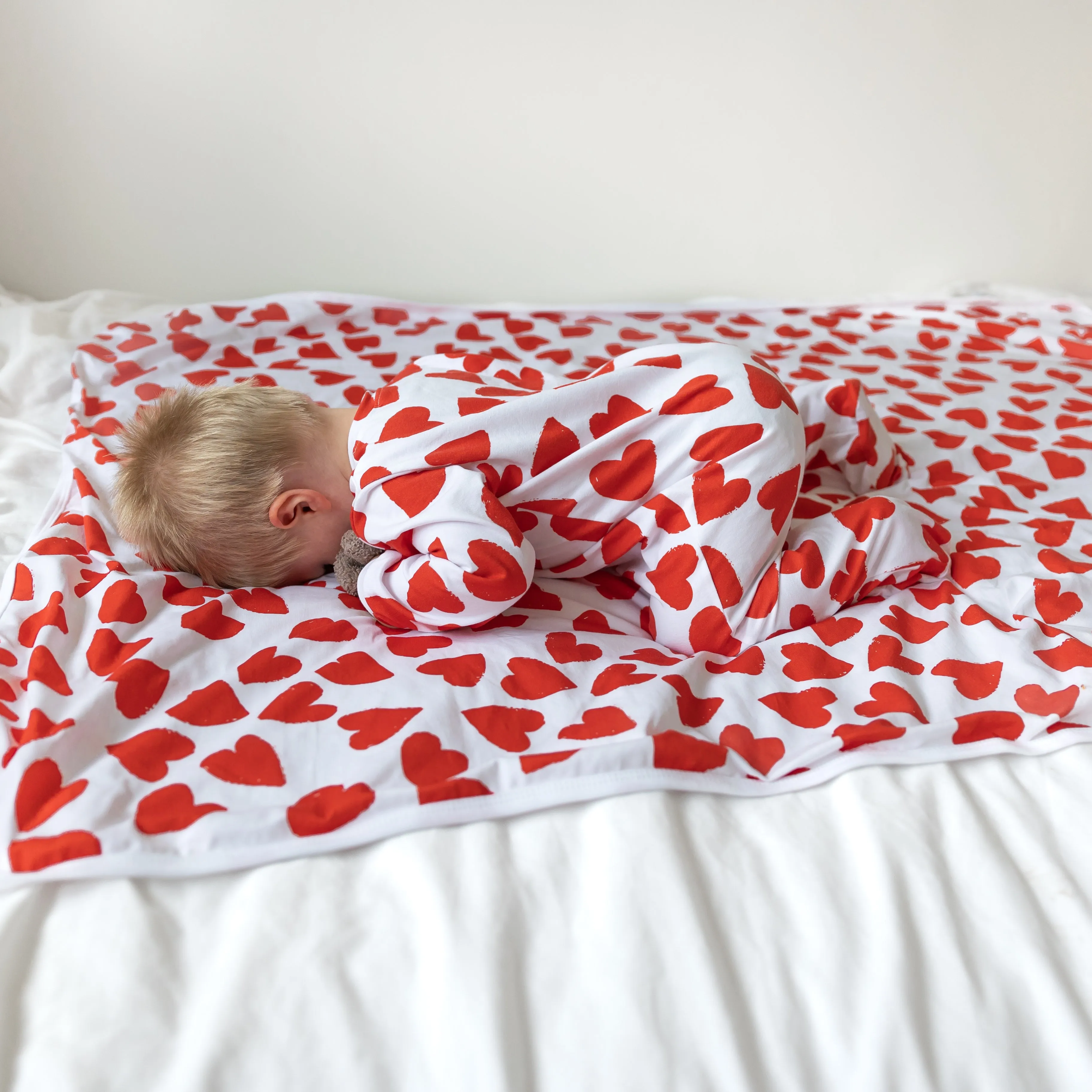 Love heart print blanket