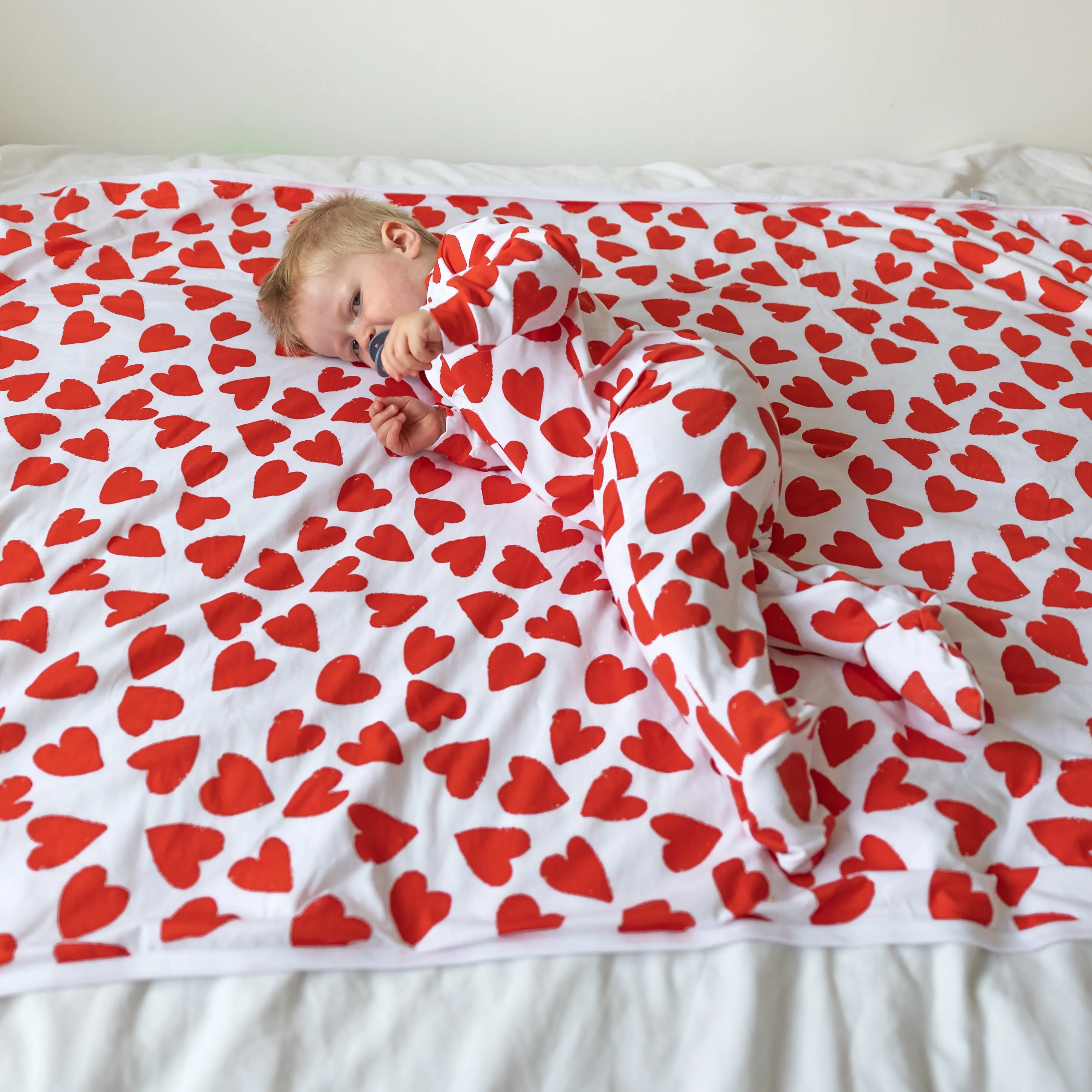 Love heart print blanket