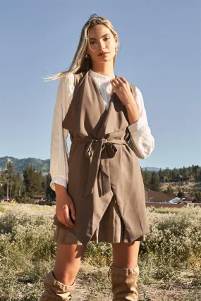 Mocha Lapel Neck Sleeveless Belted Short Vest Trench Coat /1-2-2-1