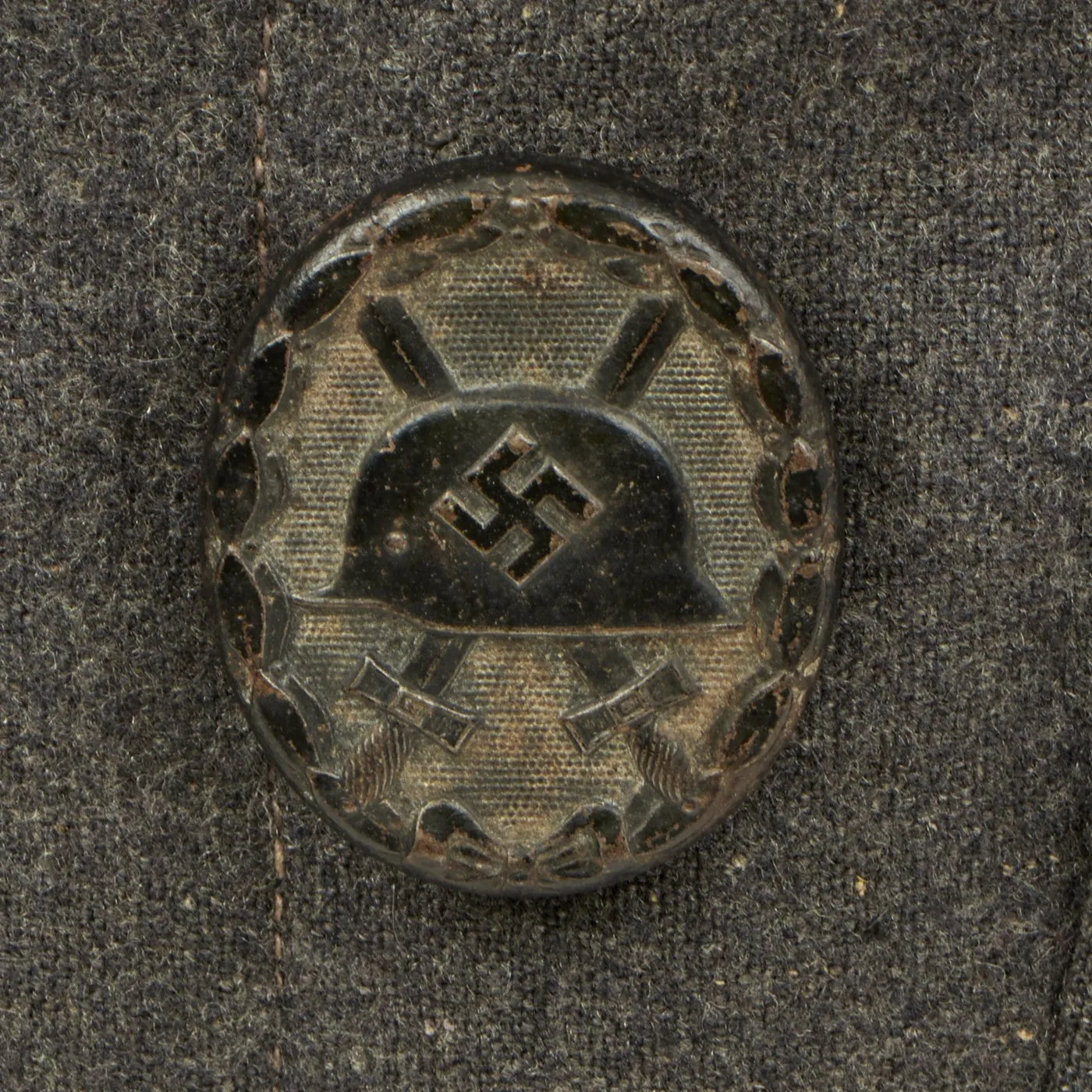 Original German WWII Luftwaffe Enlisted Flight or Fallschirmjager Fliegerbluse with Wound Badge