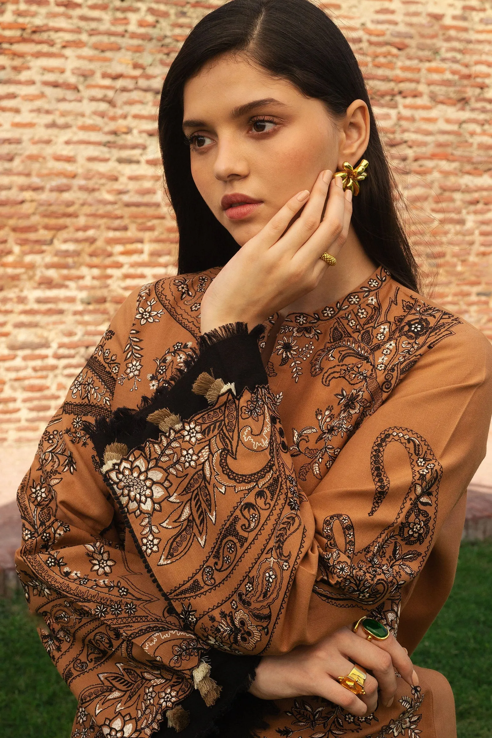 Zara Shahjahan Winter '24 – ROYA-D6