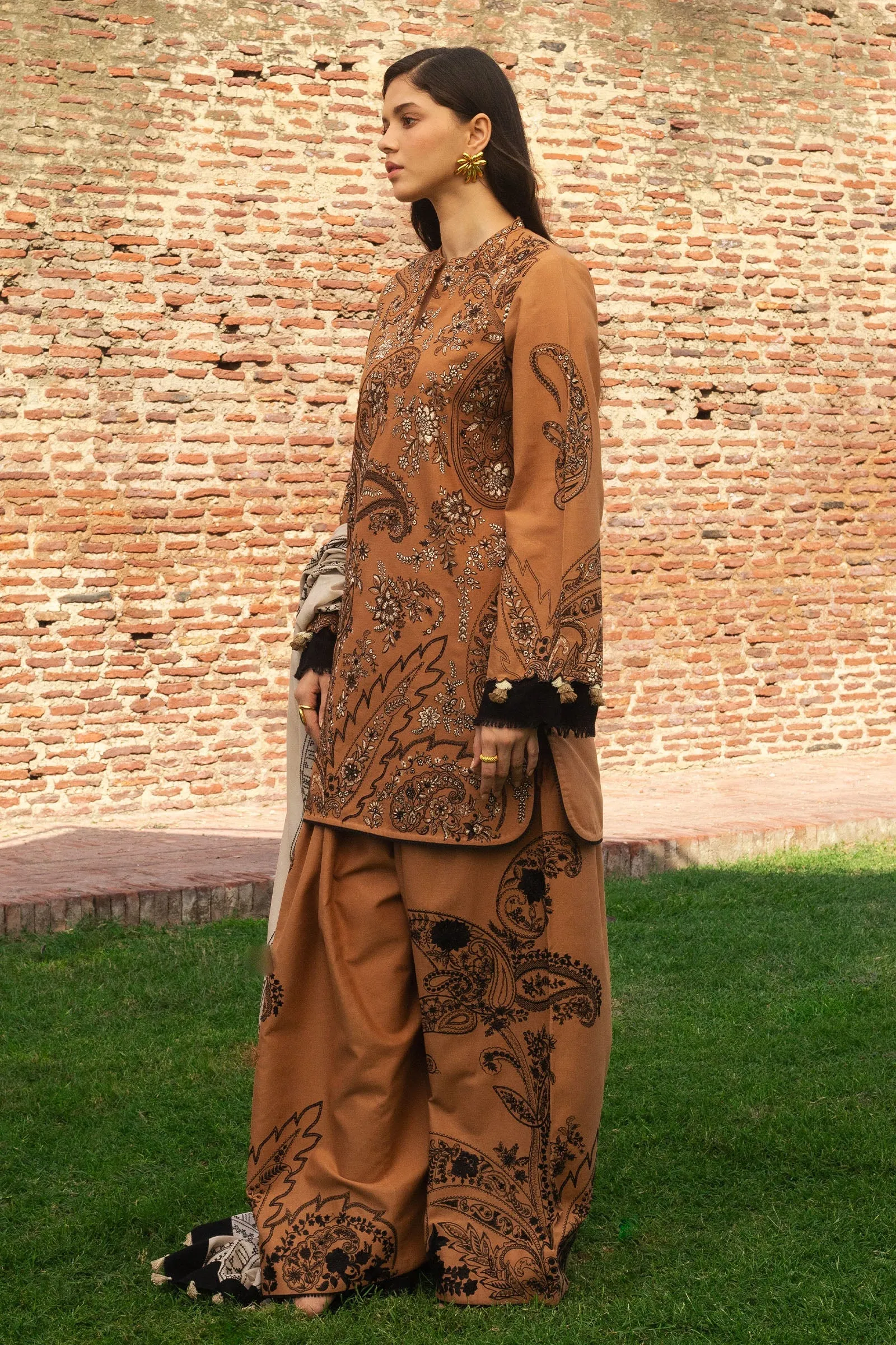 Zara Shahjahan Winter '24 – ROYA-D6